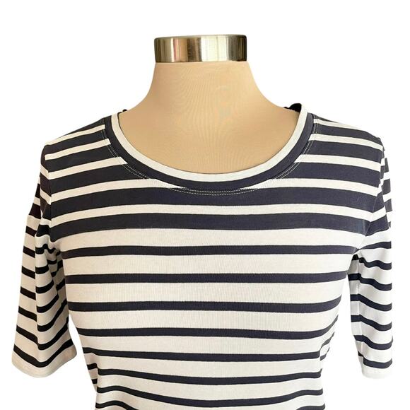 Banana Republic Navy White Stripe Tee Scoop Neck MED Nautical Coastal Summer - Picture 3 of 6
